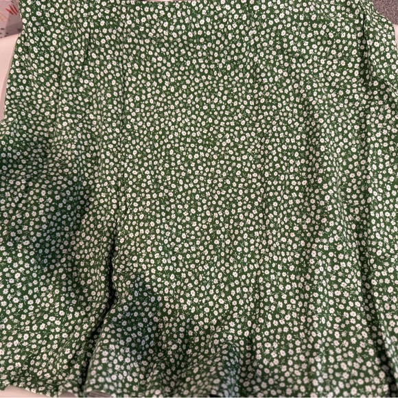Old Navy High-Waisted Crepe Mini Skirt Green Floral | Size Small | NWT - Picture 4 of 5